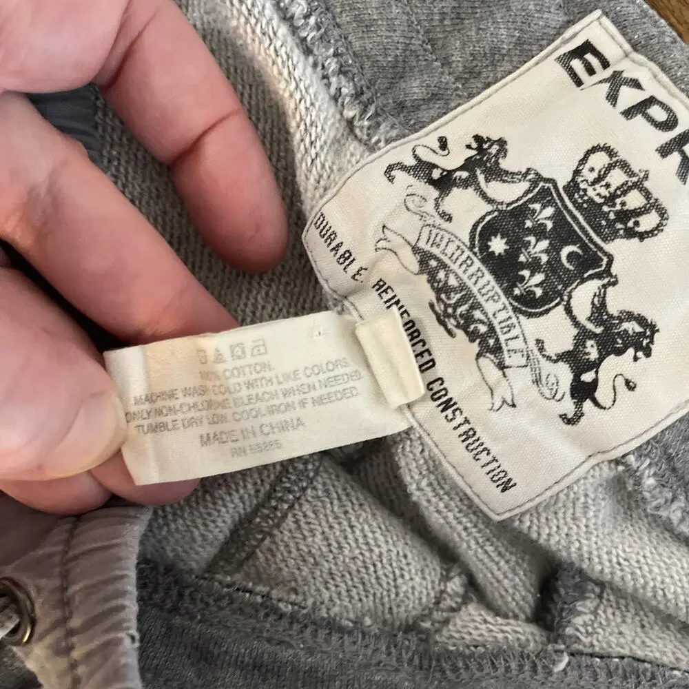 Y2K Express Men’s Shorts Size Medium Lion Embroidered Gray Cotton Cut Off Sweats